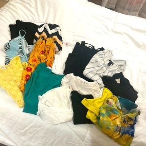 Bundle women’s summer clothes.